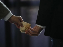 GRAVA��O DE DIRETORA DO ILUME P�E LICITA��O DE R$ 6,9 BI SOB SUSPEITA