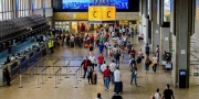 FALTA DE COMBUST�VEIS CAUSA ATRASOS EM GUARULHOS