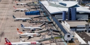 Tr�fego de passageiros no trimestre refor�a ciclo de rea��o da avia��o