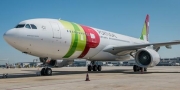 Mais de 300 passageiros da empresa Tap est�o esperando embarcar para o Brasil